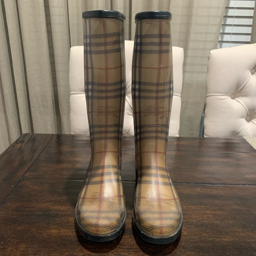 Burberry Plaid Rain boots ☔️ Euro 41